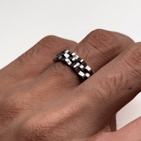 Zigzag Ring + High Quality Chain With Free Delivery